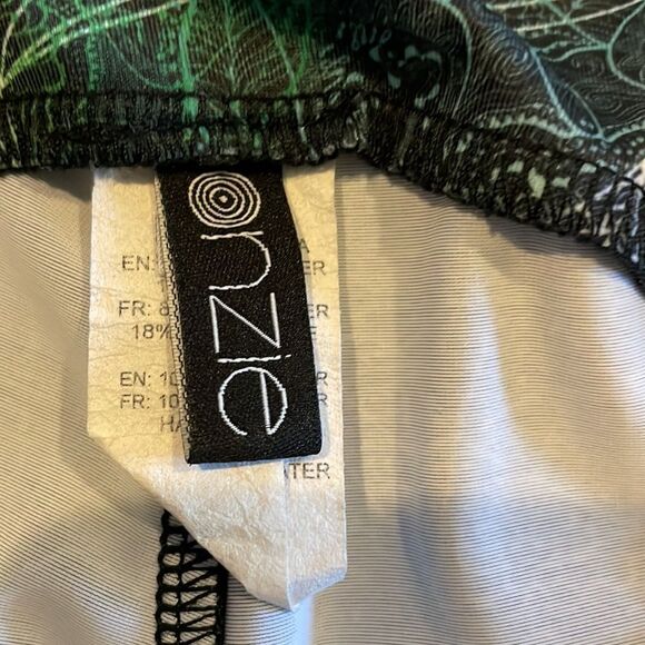 Onzie Women’s Black with Colored Design Full Length Leggings - Picture 5 of 6